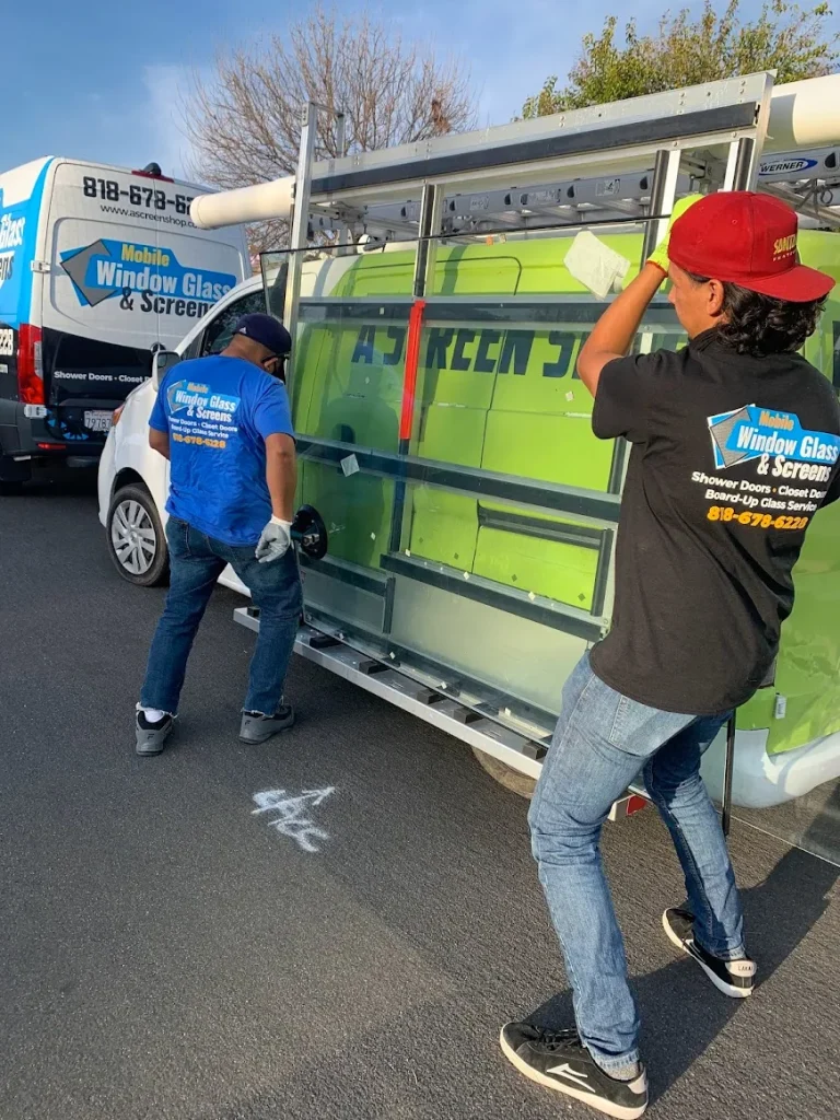 Mobile Window Glass And Screens Workers