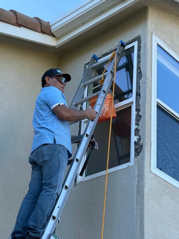 onsite-window-glass-repair-technician